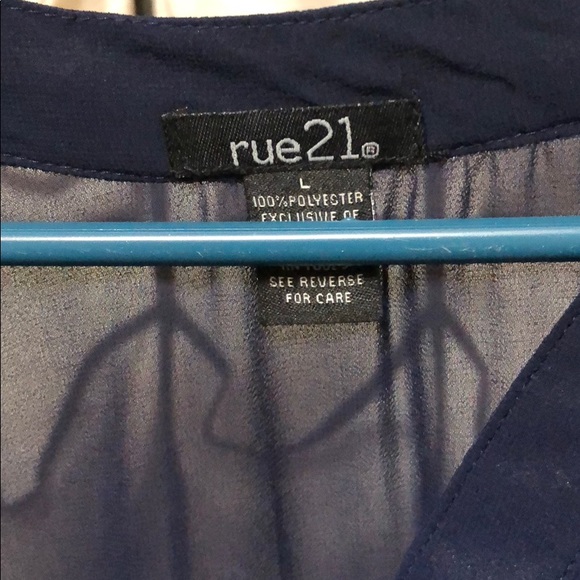 Dress - Picture 3 of 4